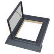 Wyłazy dachowe VERSA